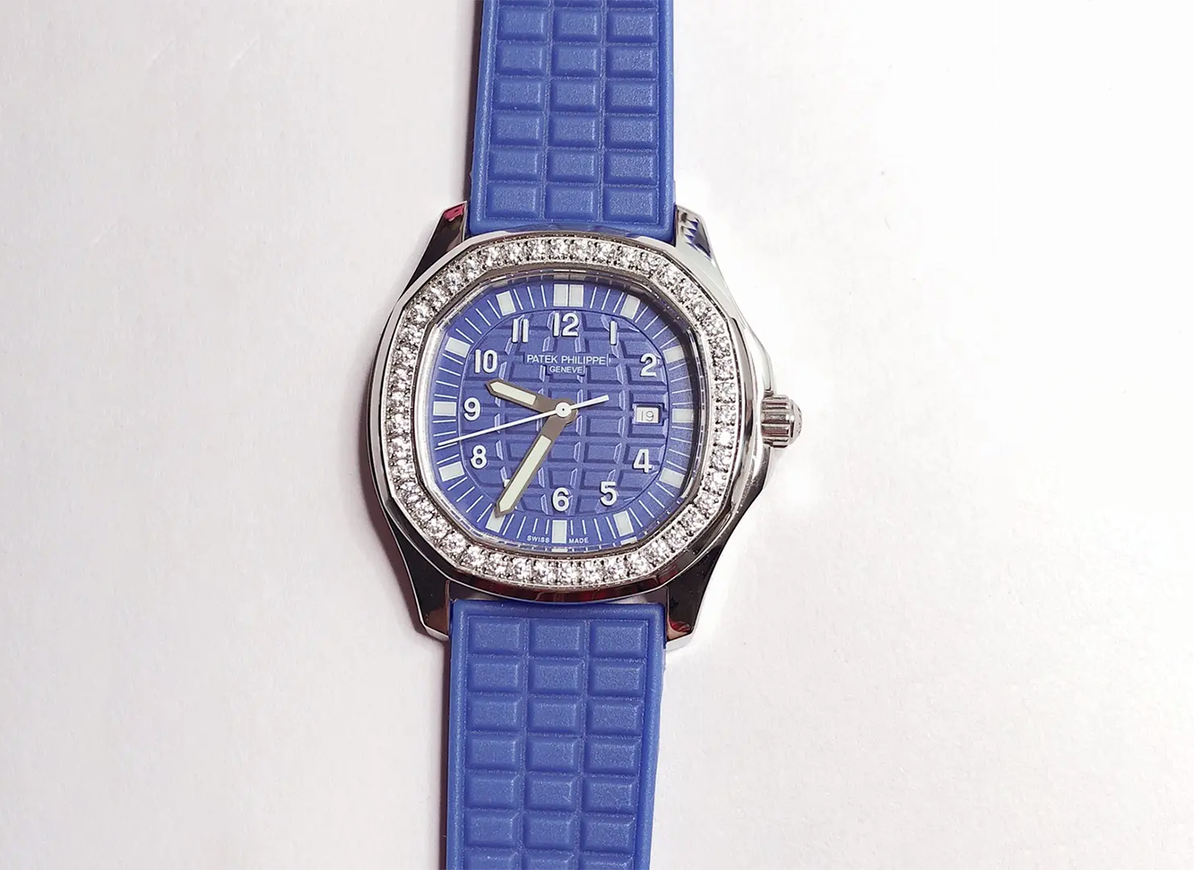 パテックフィリップ アクアナウト ブルー クォーツ時計
